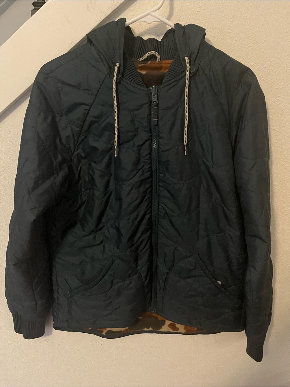 Reversible Columbia Women's Navy/Camo Hooded Quilted Puffer Jacket